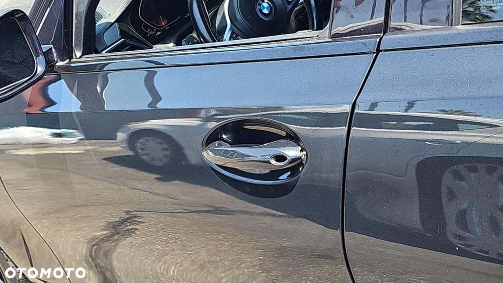 BMW Seria 3 330i M Sport - 18