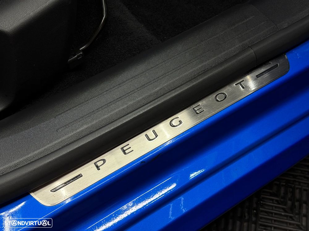 Peugeot e-208 GT Pack - 4