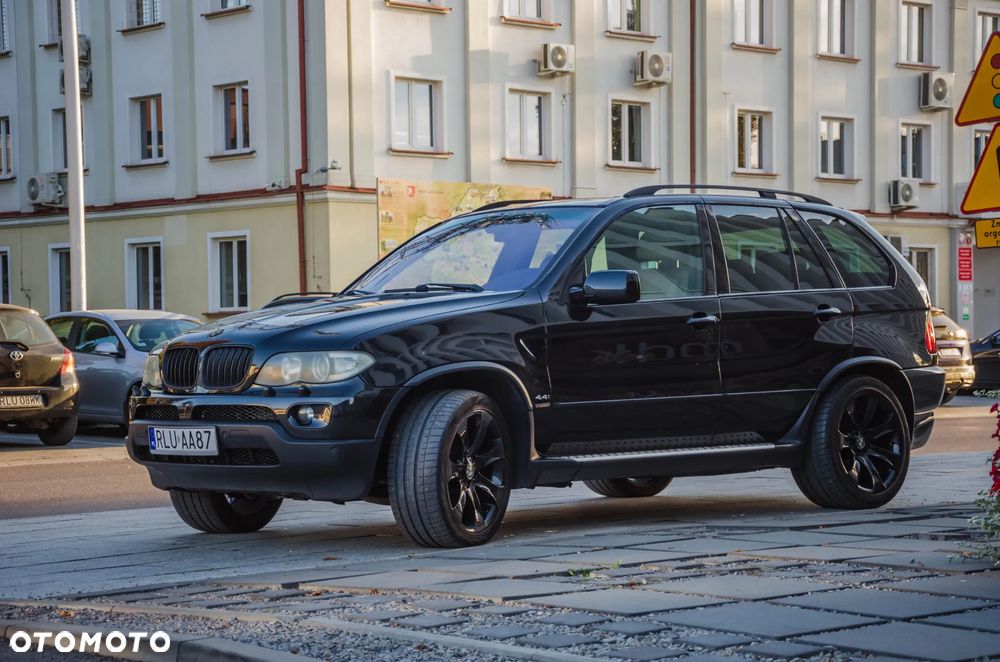 BMW X5 4.4i - 2