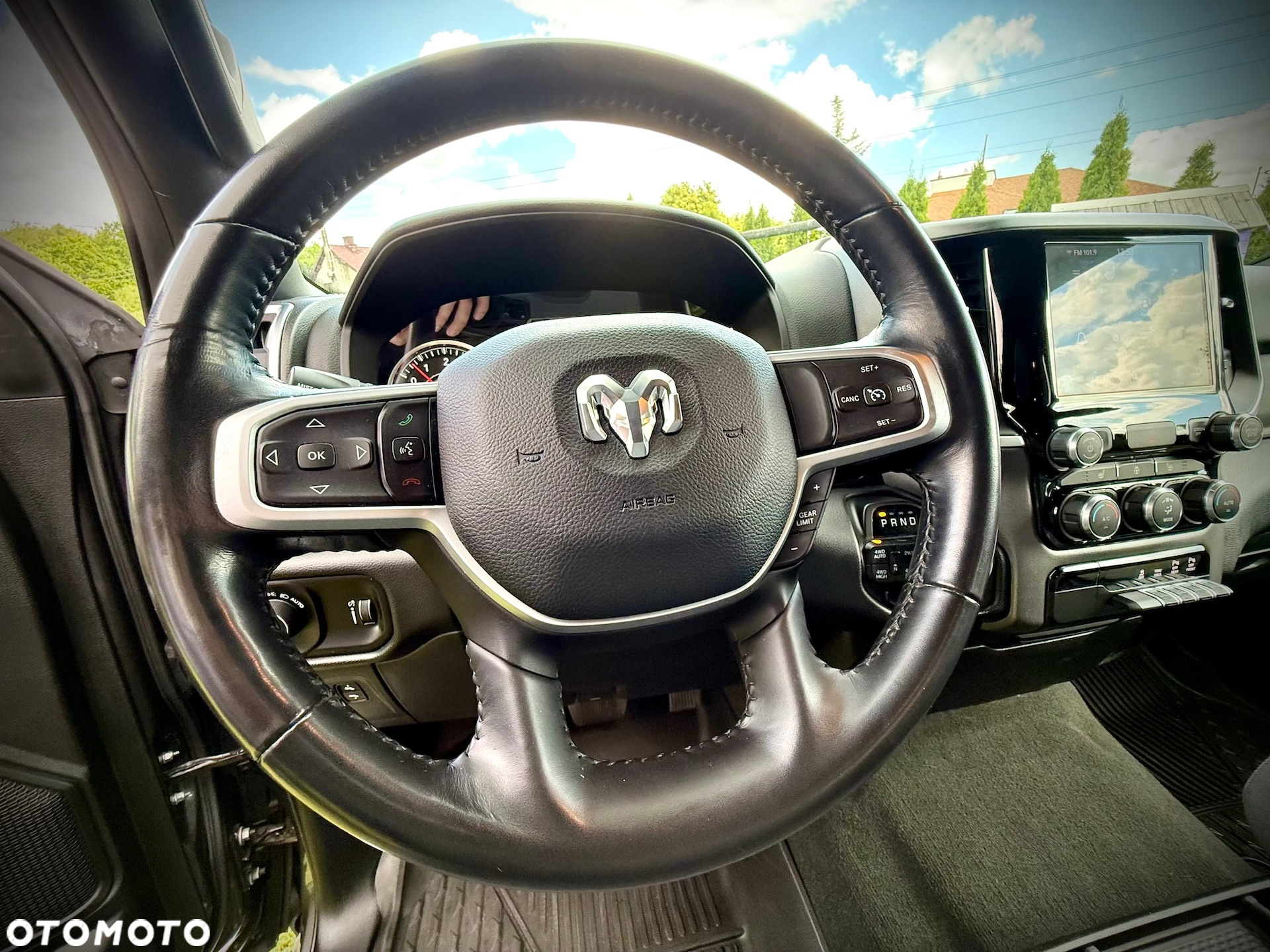 RAM 1500 - 27