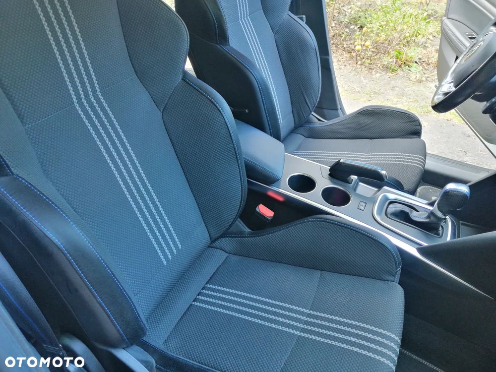 Renault Megane 1.6 TCe GT EDC - 30