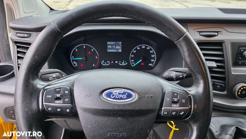 Ford Transit Custom - 11