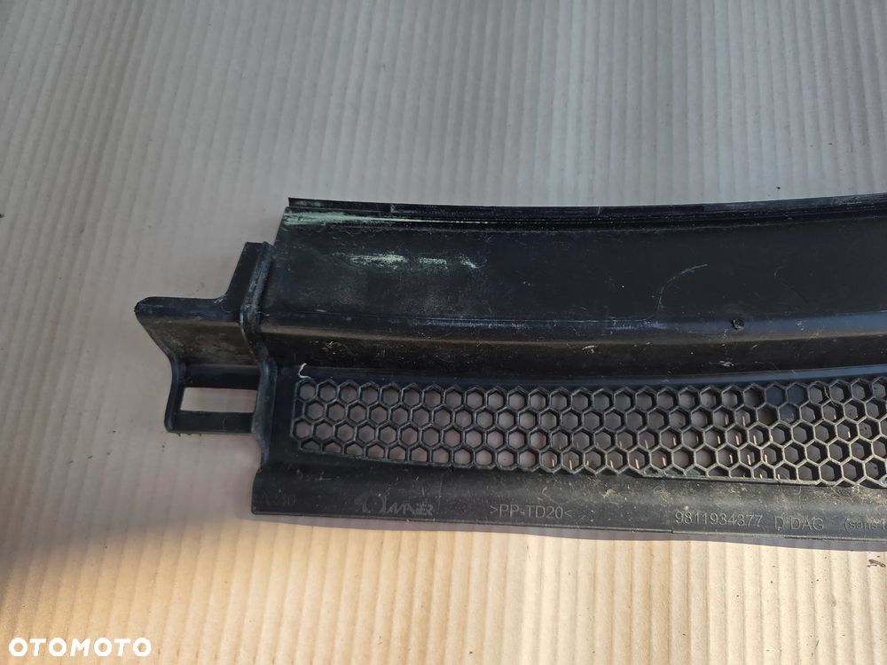Podszybie prawe Citroen C3 III 9811935377 - 7