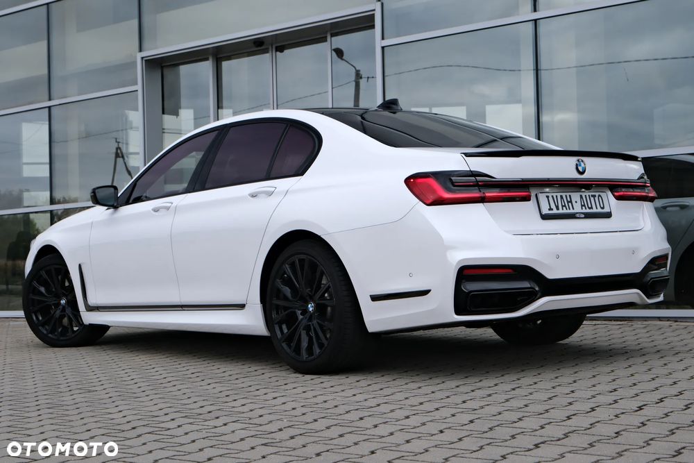 BMW Seria 7 750i xDrive sport - 6