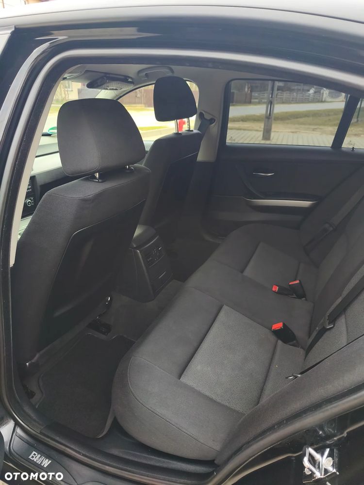 BMW Seria 3 - 33