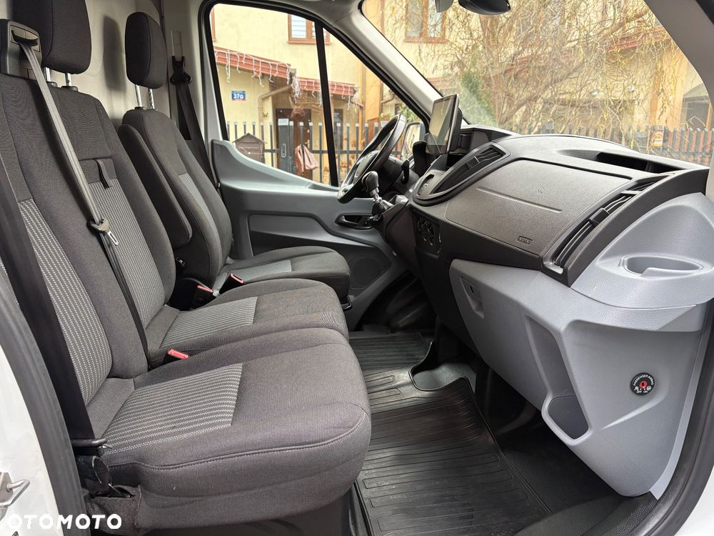 Ford Transit - 21