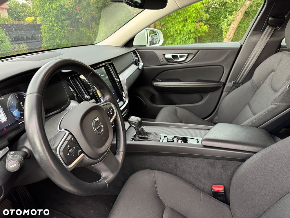 Volvo V60 D4 AWD Momentum Pro - 17