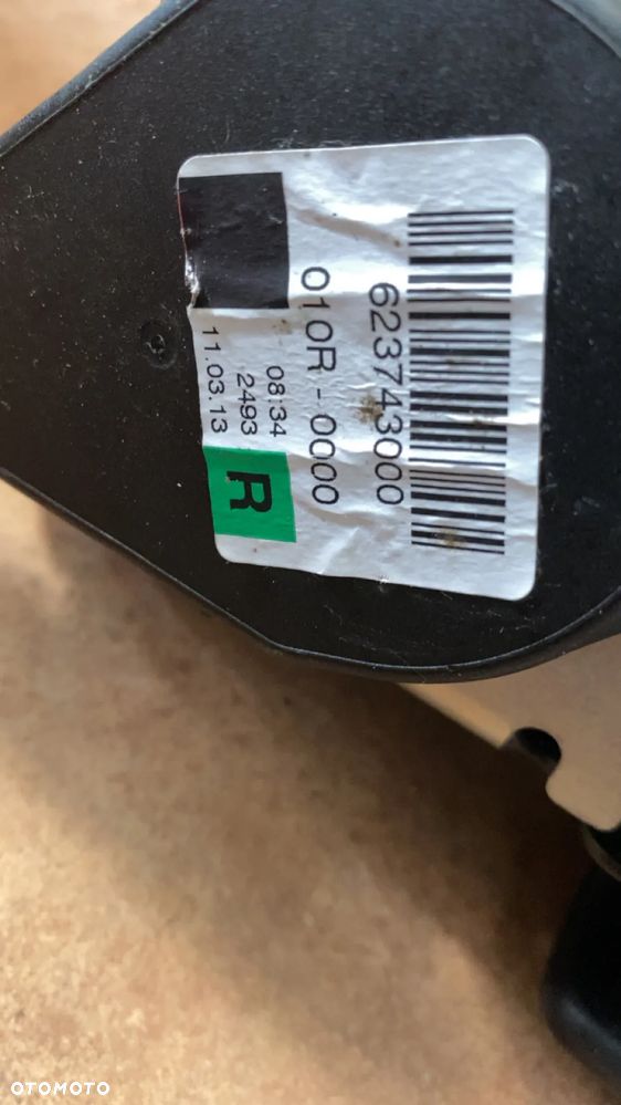 PAS BEZPIECZEŃSTWA PRZEDNI PRAWY BMW F10 F11 F01 F02 623743000 - 2