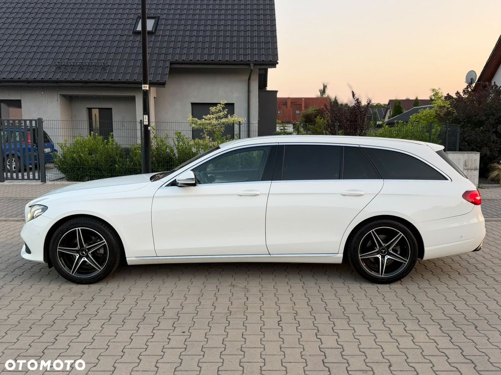 Mercedes-Benz Klasa E 220 d 9G-TRONIC Avantgarde - 4