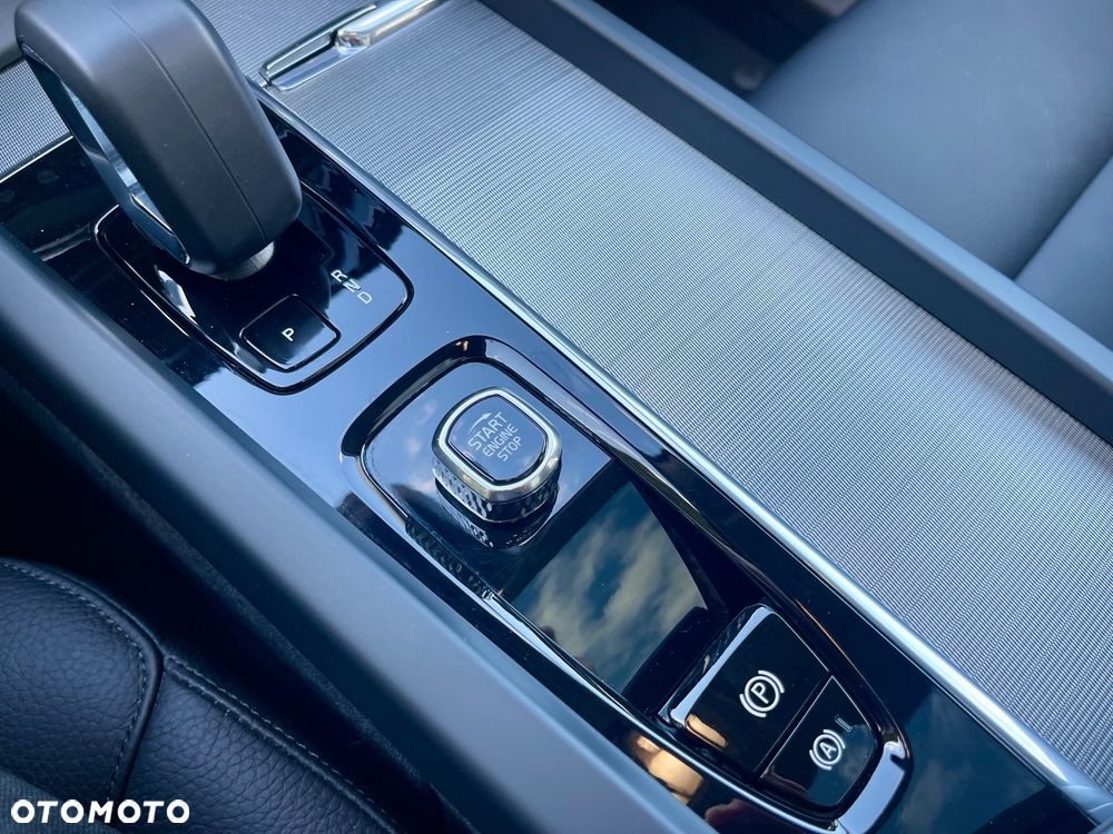 Volvo XC 60 T6 AWD Plug-In Hybrid Inscription - 23