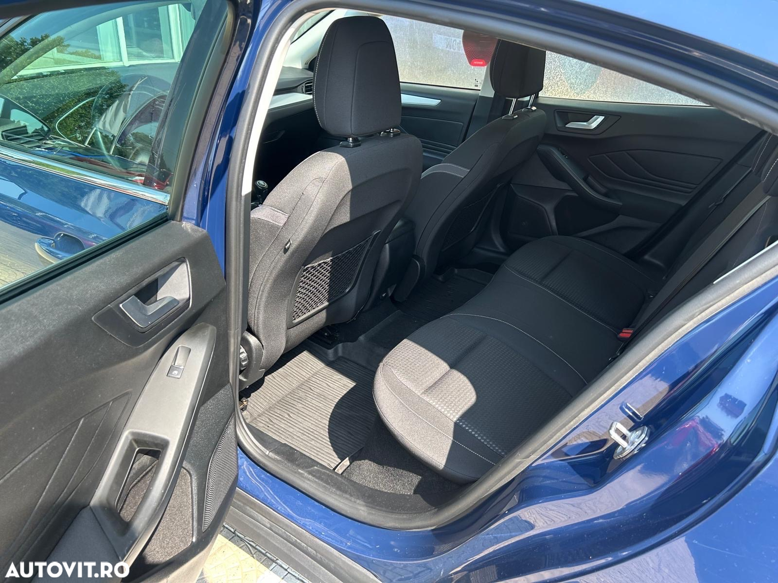 Ford Focus 1.0 EcoBoost Connected - 9