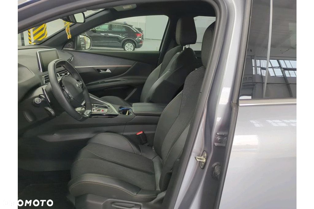 Peugeot 5008 - 5