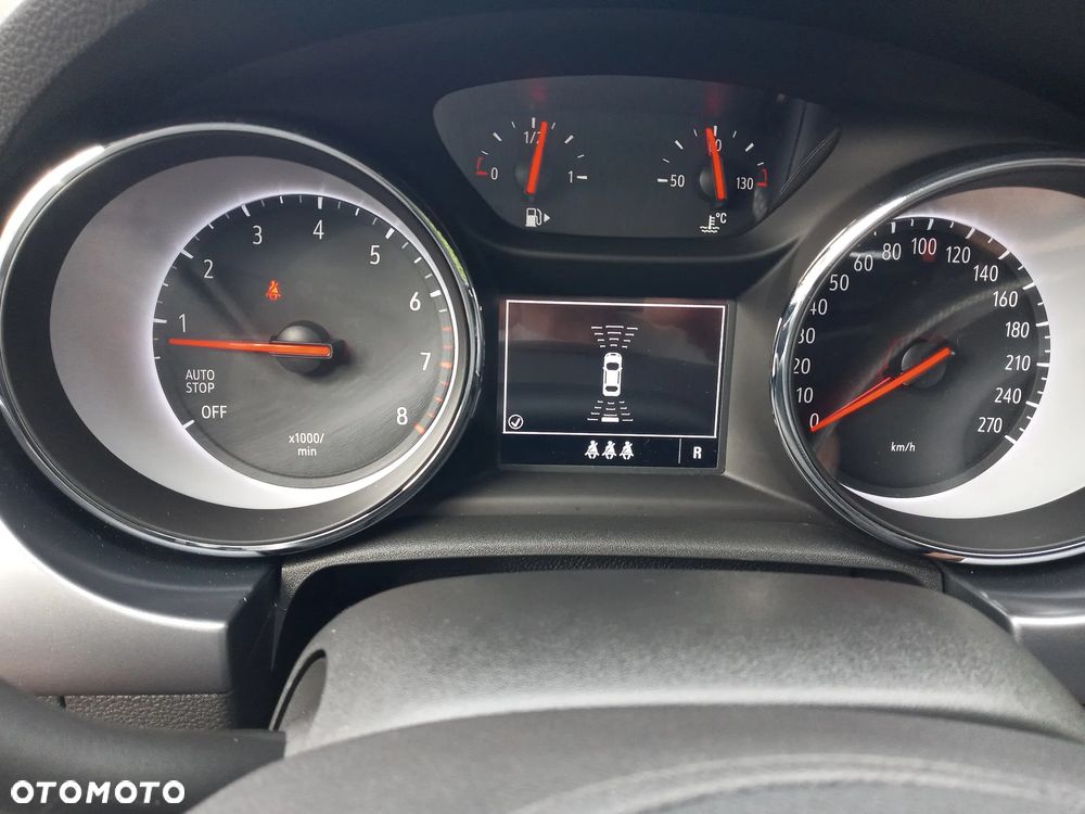 Opel Astra 1.4 T Dynamic S&S - 18
