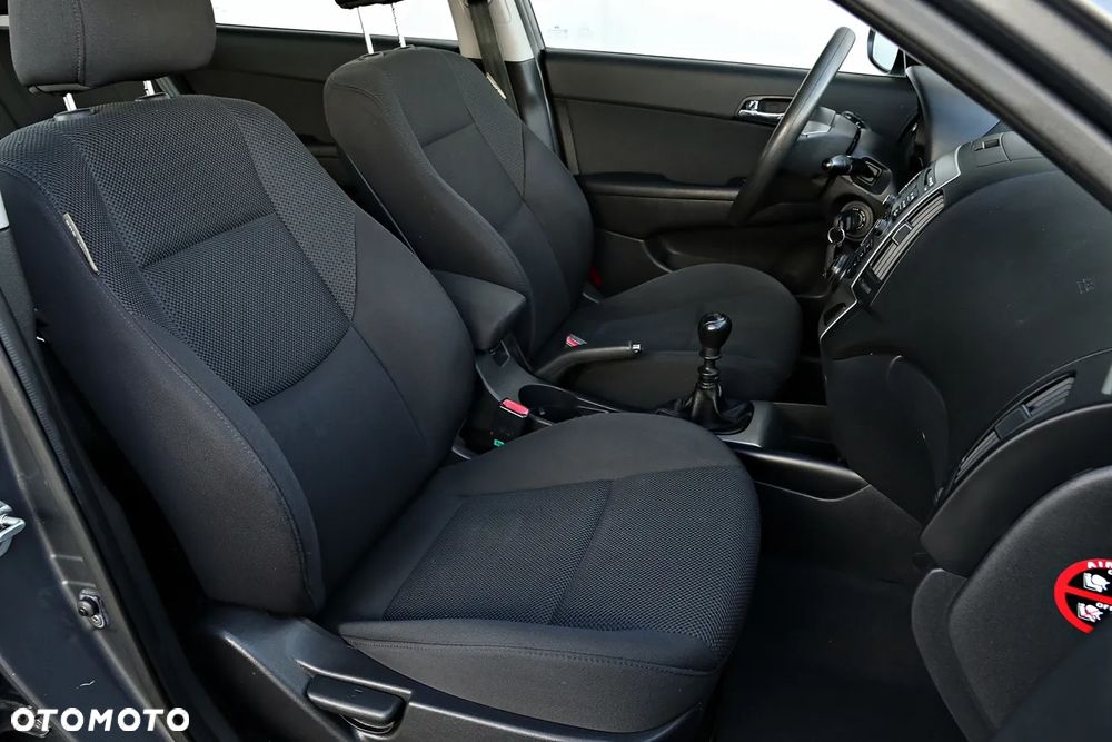 Hyundai i30 1.6 blue Comfort - 32