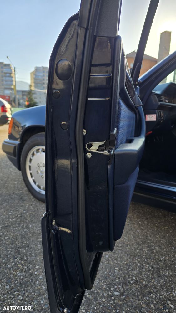 Mercedes-Benz W124 - 15