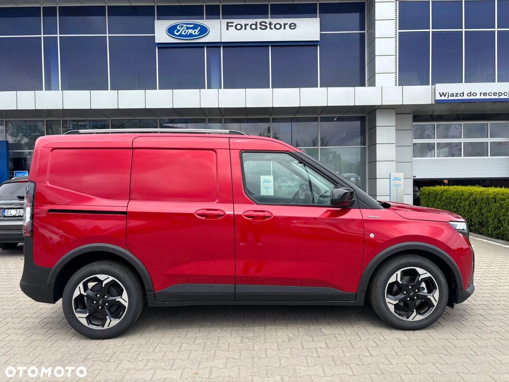 Ford Transit Courier - 12