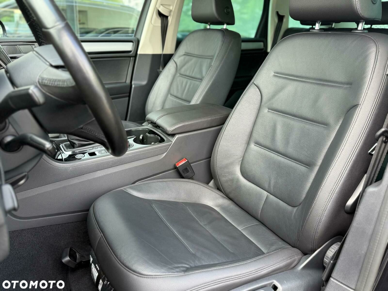 Volkswagen Touareg - 12