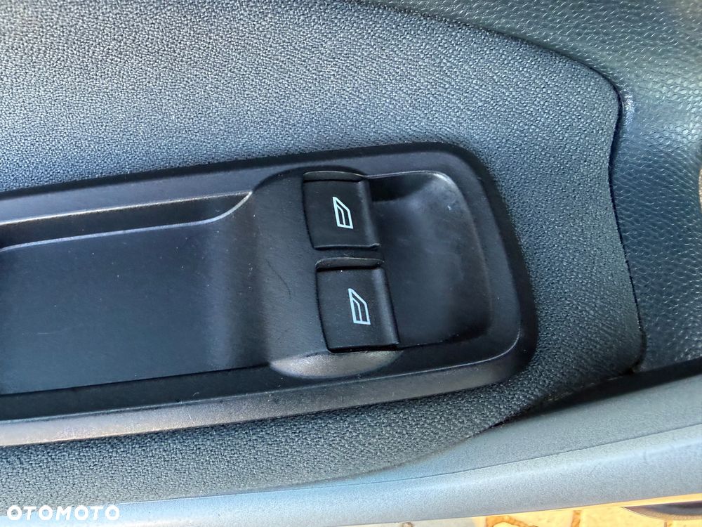 Ford Fiesta 1.25 Ghia - 13