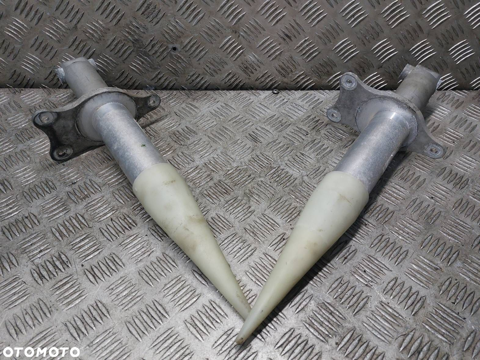 ODBÓJ ABSORBER ZDERZAKA PRZÓD KOMPLET AUDI A8 D2 4D0807271D - 2