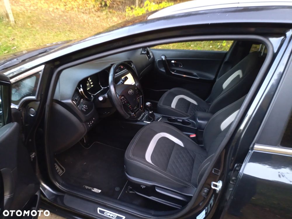 Kia Ceed 1.6 CRDi GT Line - 6