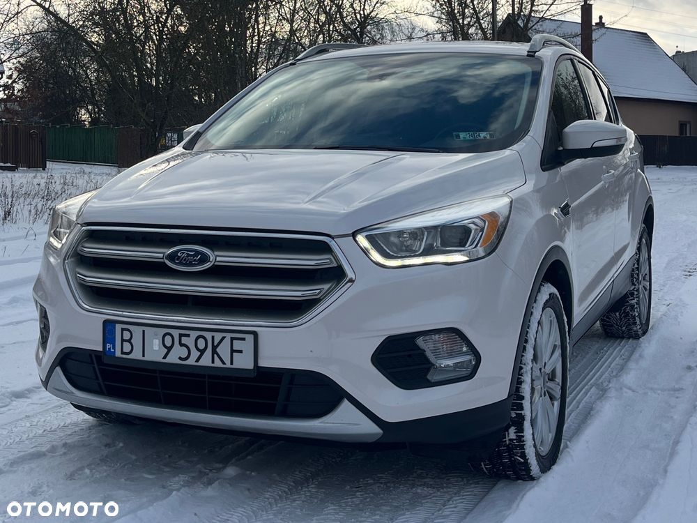 Ford Kuga 1.5 EcoBoost 4WD Titanium - 1