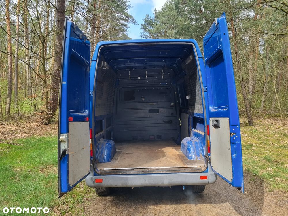 Mercedes-Benz Sprinter - 23