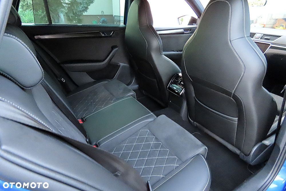 Skoda Superb 2.0 TDI 4x4 DSG Sportline - 26