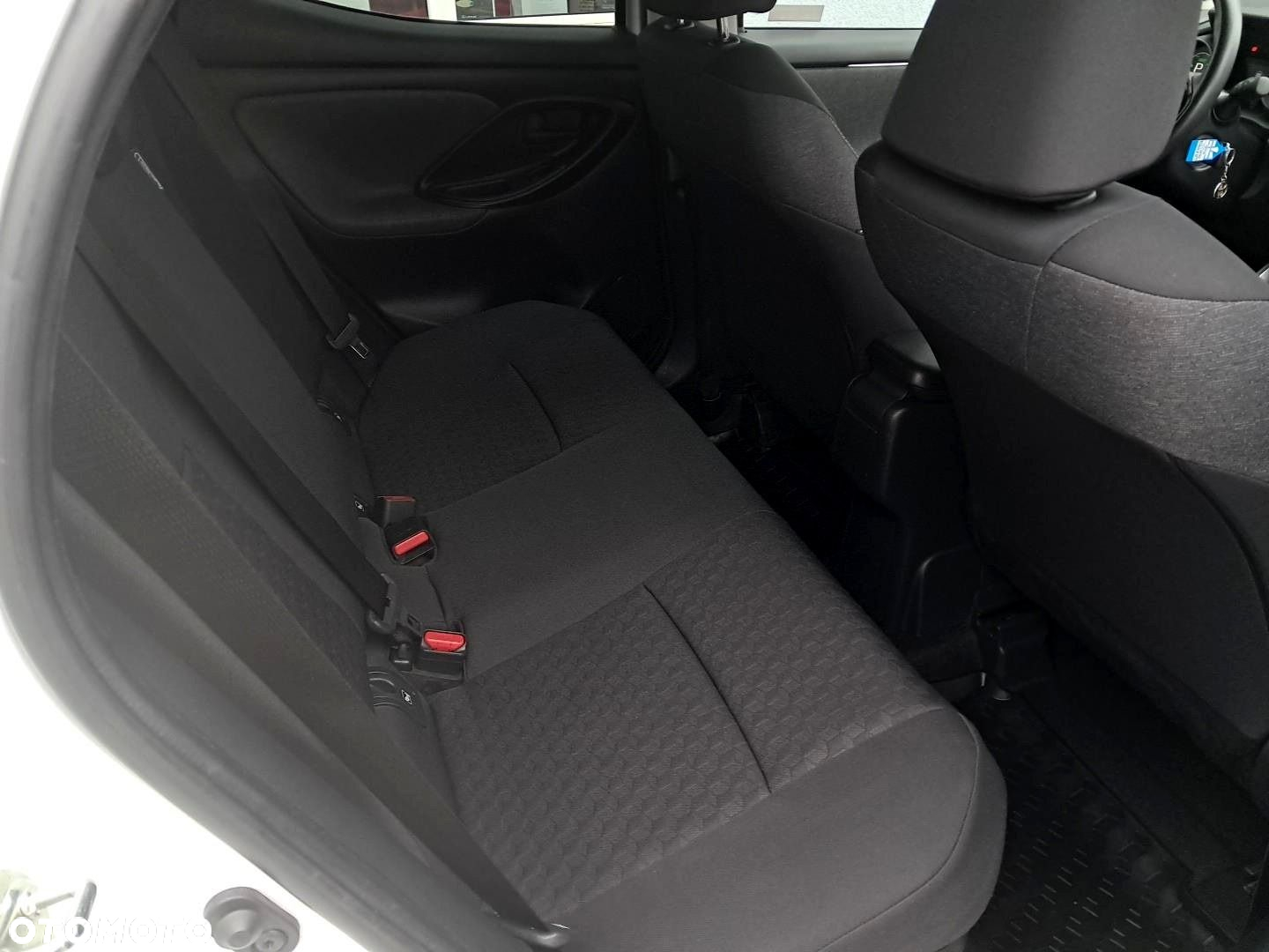 Toyota Yaris Hybrid 1.5 Comfort - 12