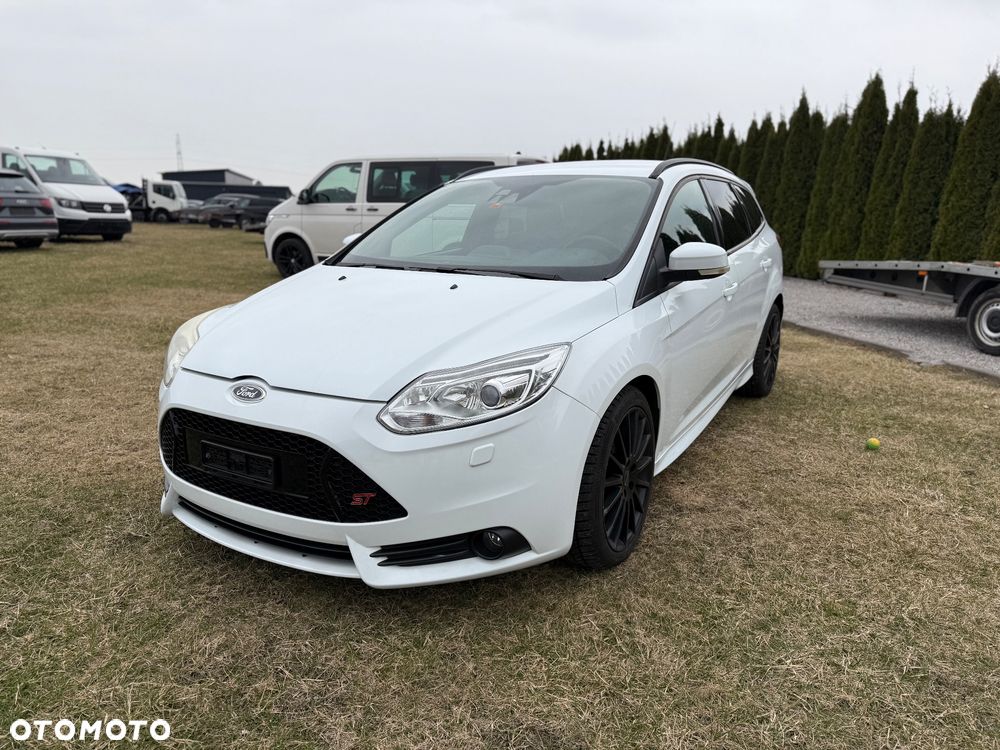 Ford Focus 2.0 EcoBoost ST mit Leder-Sport-Paket - 1