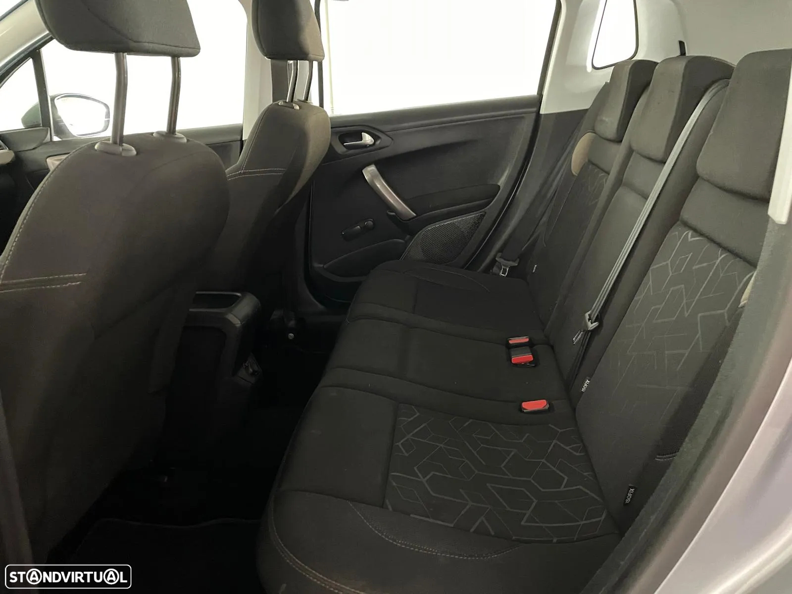Peugeot 2008 - 37