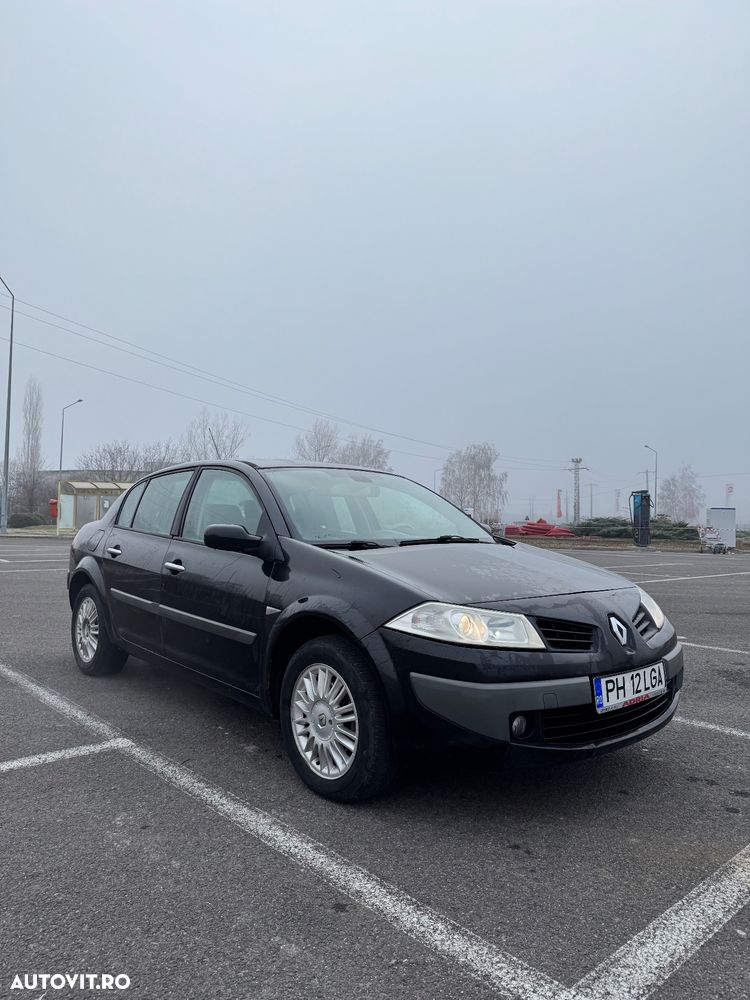 Renault Megane Sedan 1.6 16V Privilege Aut - 2