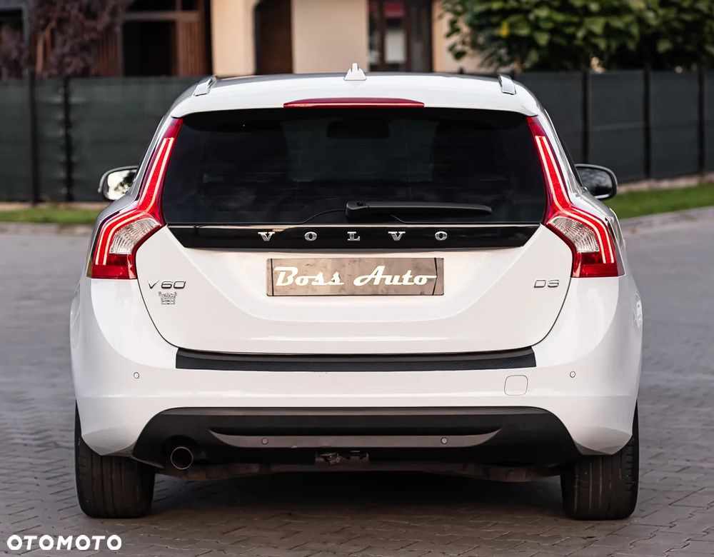 Volvo V60 D3 Geartronic Summum - 11