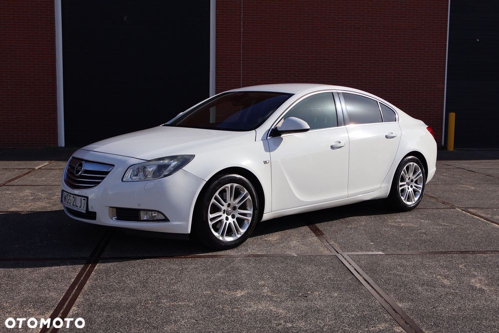 Opel Insignia - 1