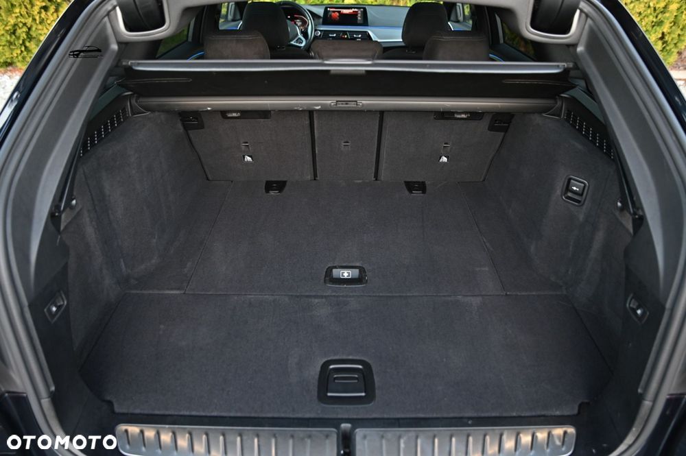 BMW Seria 5 520d Touring M Sport Edition - 33