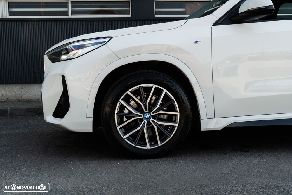 BMW iX1 xDrive30 Pack Desportivo M - 30