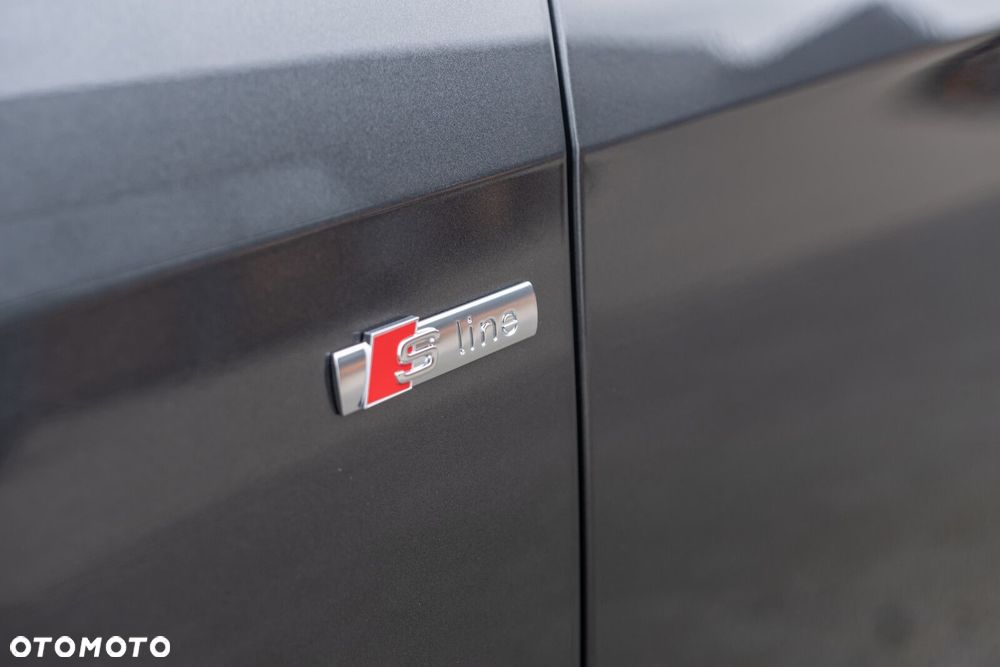 Audi A8 - 8