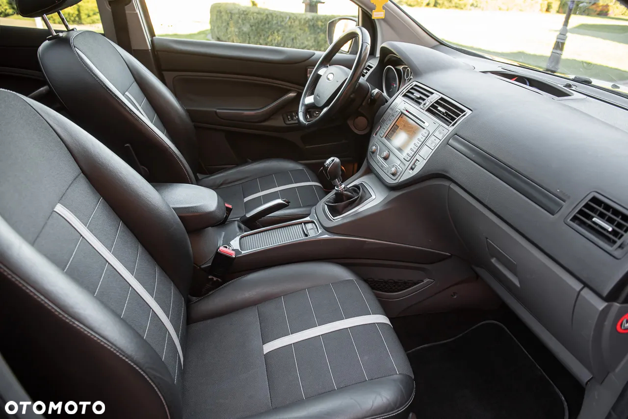 Ford Kuga 2.0 TDCi 4x4 Titanium - 30