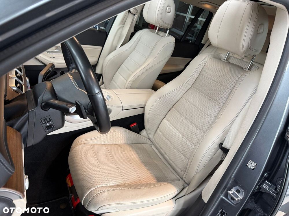 Mercedes-Benz GLS - 25