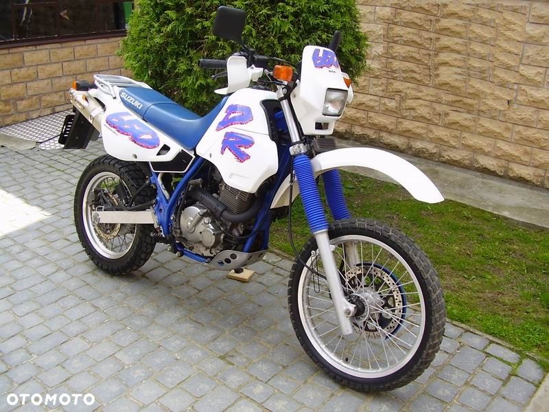 SUZUKI DR 650 owiewka osłona boczek zbiornik silnik zawieszenie set podnóżek siedzenie chłodnica regulator moduł przełącznik przekaźnik licznik wiązka stelaż podnóżek reflektor czasza - 1