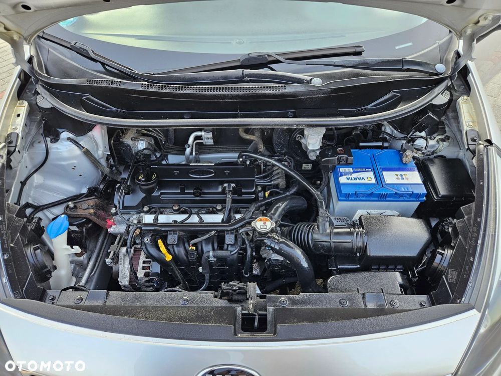Kia Rio - 16