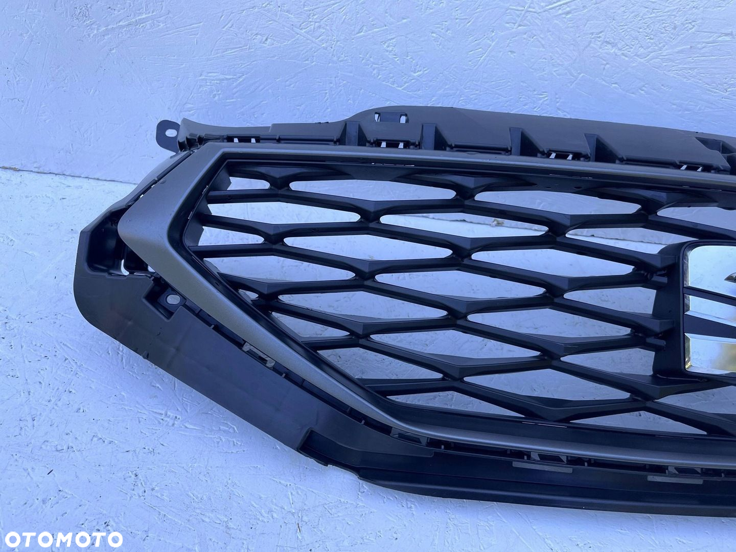 Seat Leon IV 4 2020 - ATRAPA GRILL MAT 5FA853651E ORYGINAŁ - 3