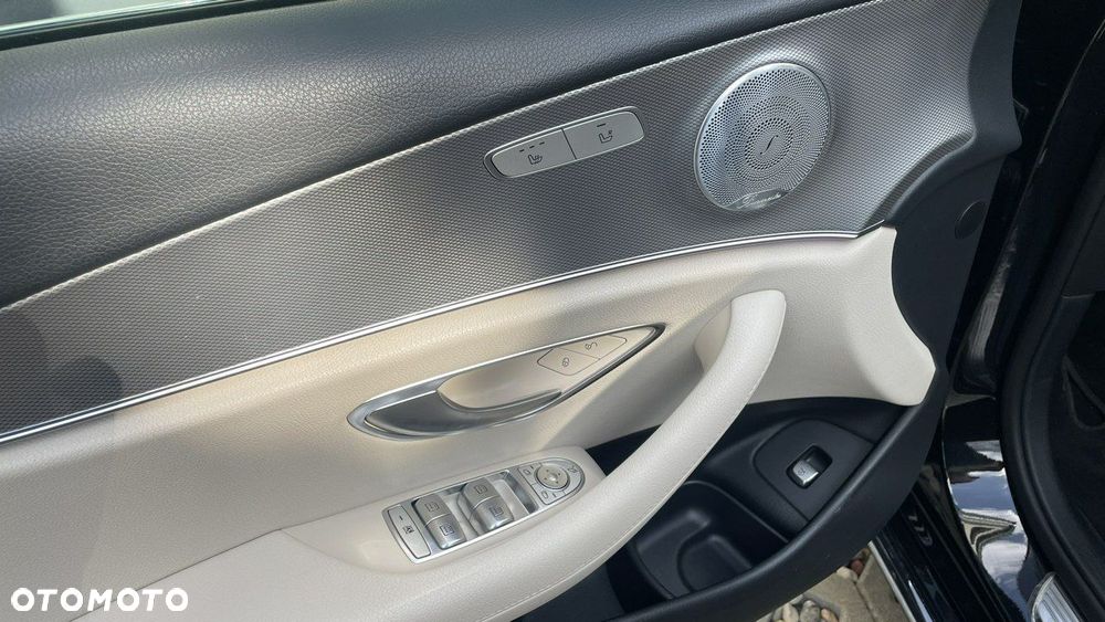 Mercedes-Benz Klasa E - 24