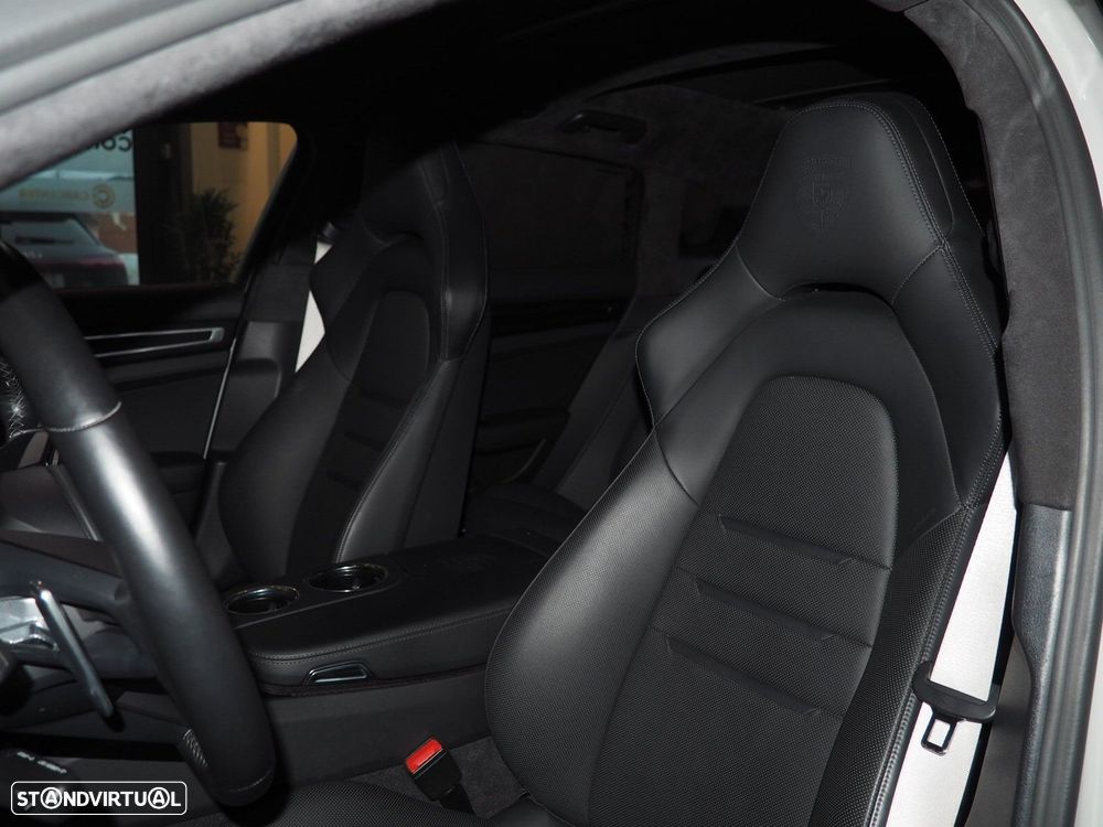 Porsche Panamera Sport Turismo - 12