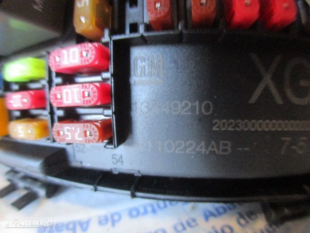 Caixa Fusiveis 13449210 1110224AB OPEL ASTRA J 2015 1.6 CDTI 110CV 4P BRANCO GM Danificado - 5