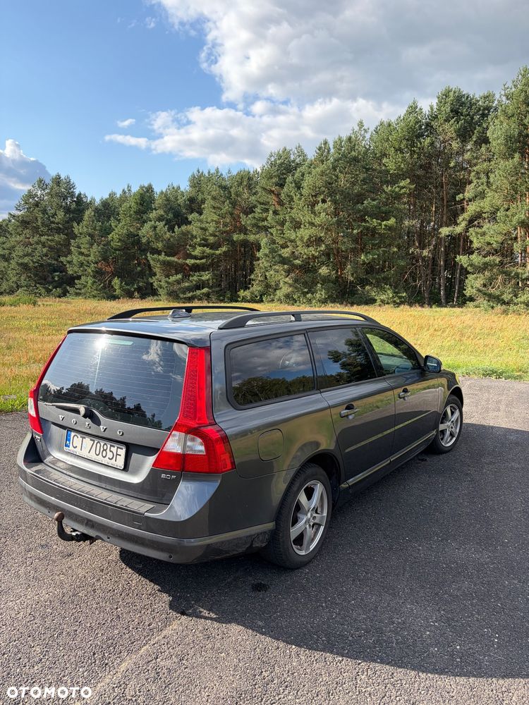 Volvo V70 2.0 Momentum - 4