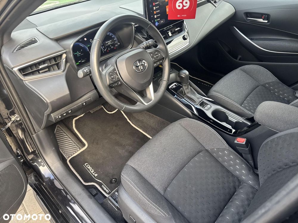 Toyota Corolla 1.8 Hybrid Comfort - 12
