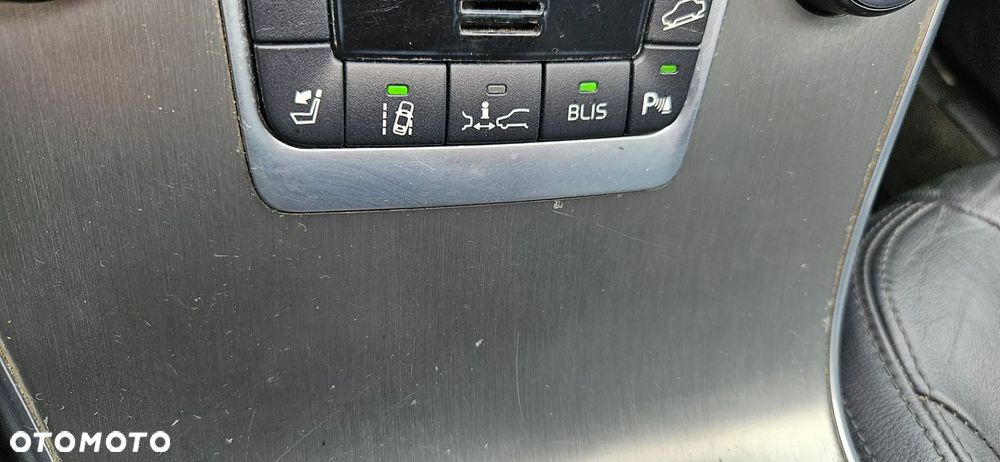 Volvo XC 60 D5 AWD Geartronic Summum - 37