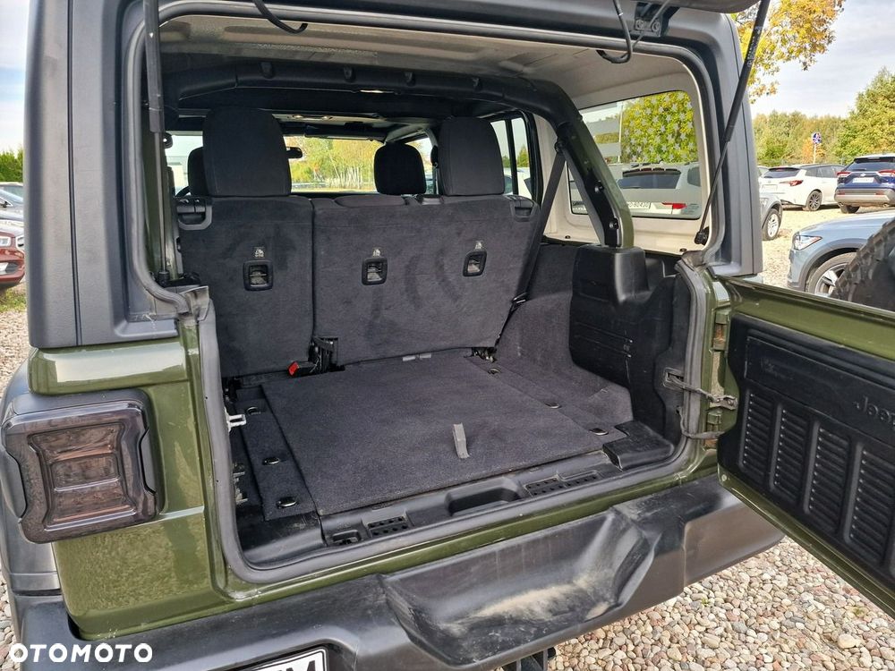 Jeep Wrangler - 28