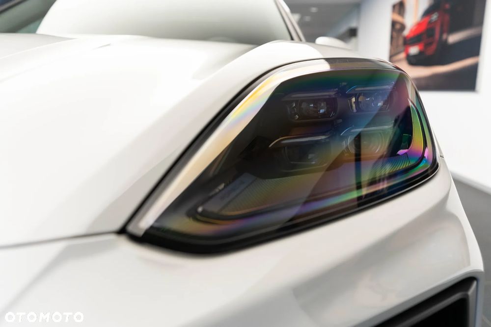 Porsche Cayenne E-Hybrid PHEV Black Edition - 35