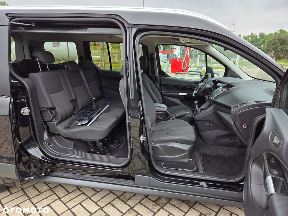 Ford Tourneo Connect Grand - 15